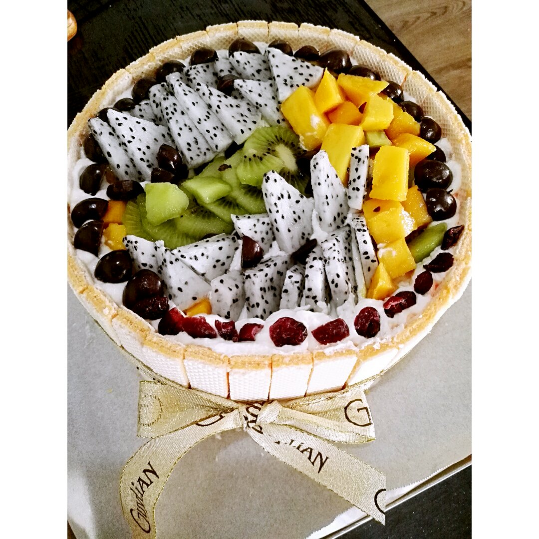 生日蛋糕教程【威化饼干围边】