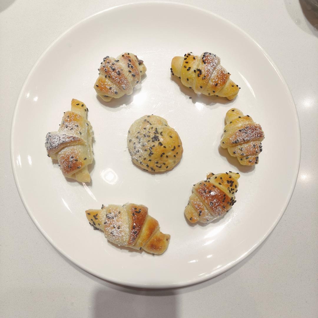 奶香牛角包，松软香甜零失败，早餐必备