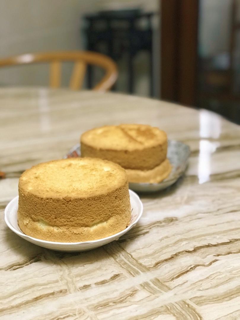 烤箱做蛋糕（戚风蛋糕的做法）