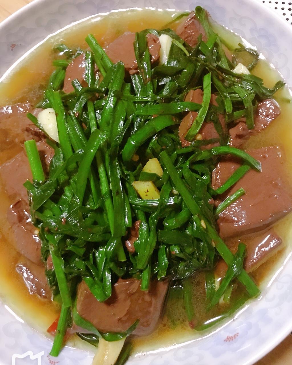 香辣滑嫩鸭血韭菜