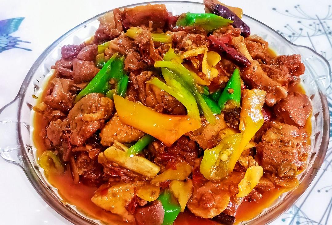传统正宗的啤酒鸭配方和做法，鲜嫩香浓，只需炒千万不要焯水