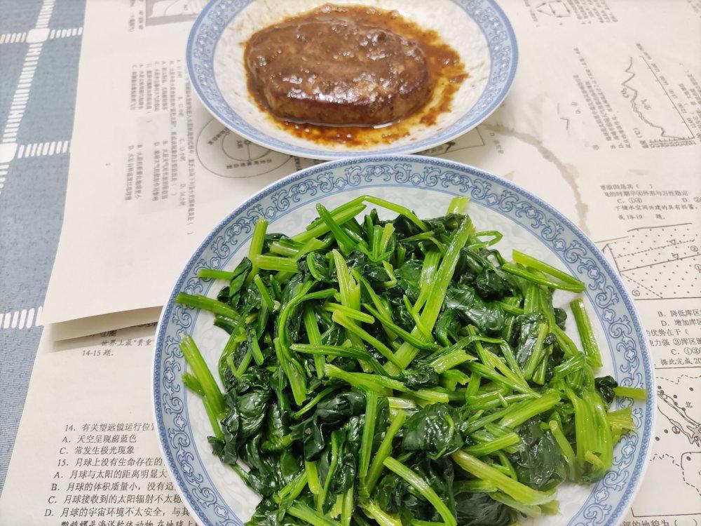 清炒菠菜