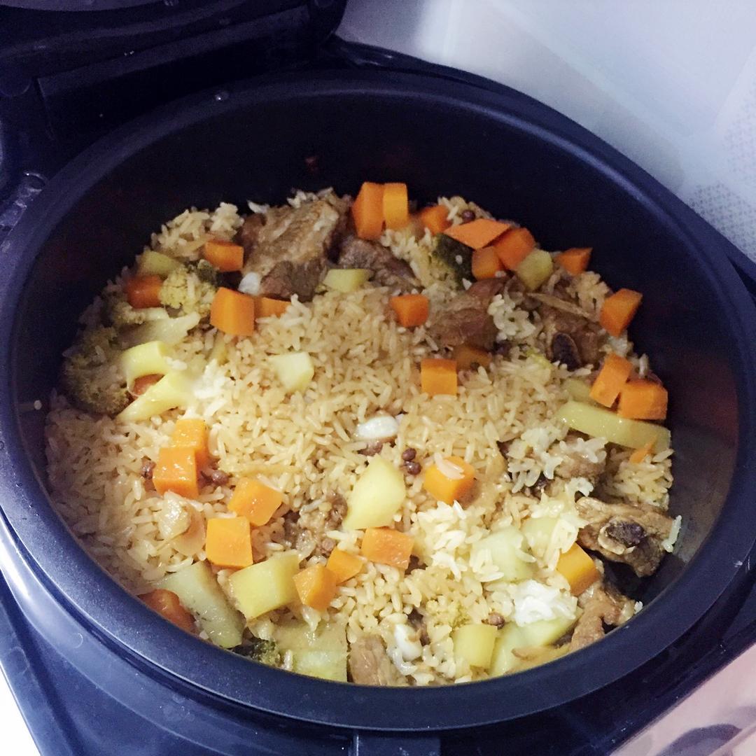 喷香排骨焖饭（爆好吃）