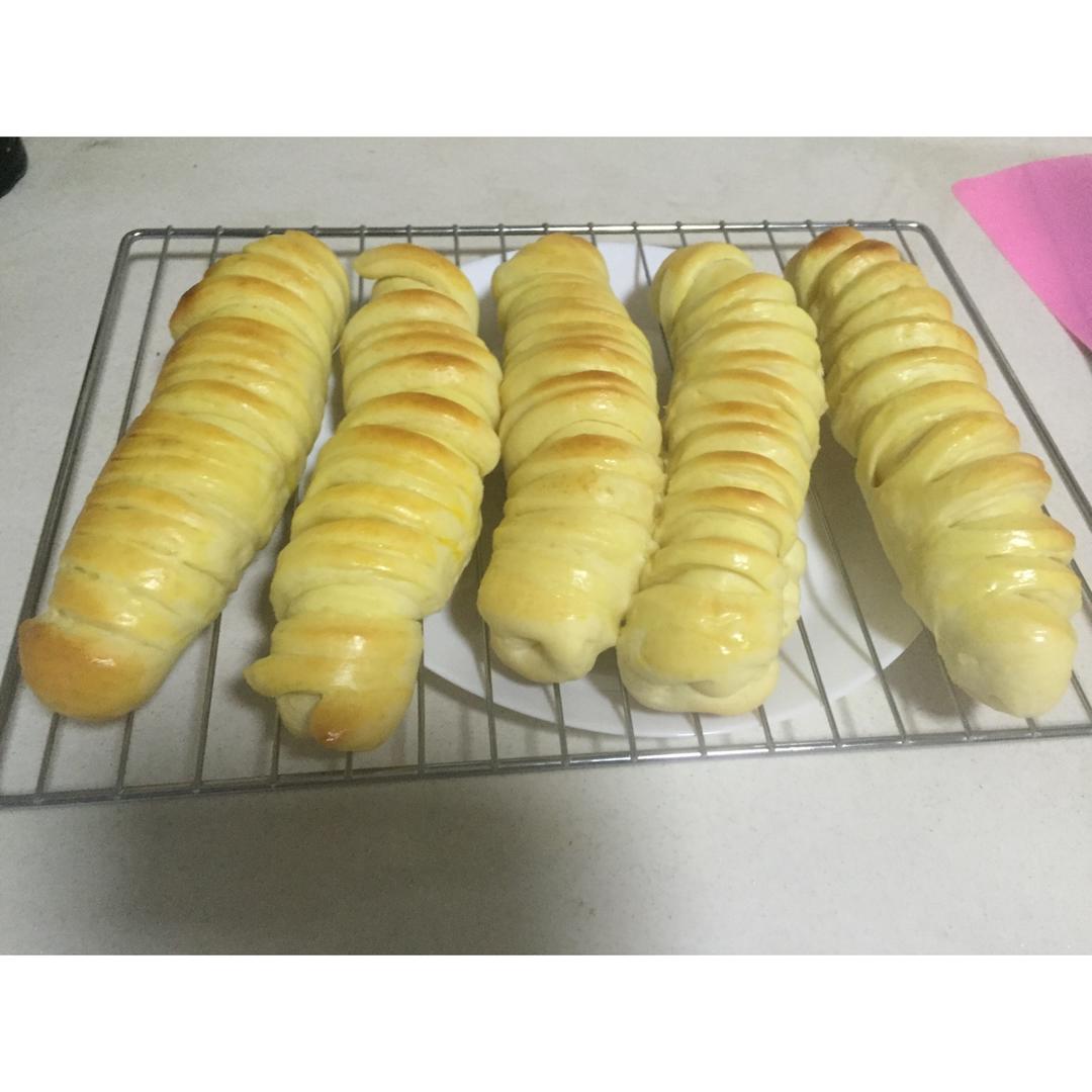 毛毛虫肉松面包