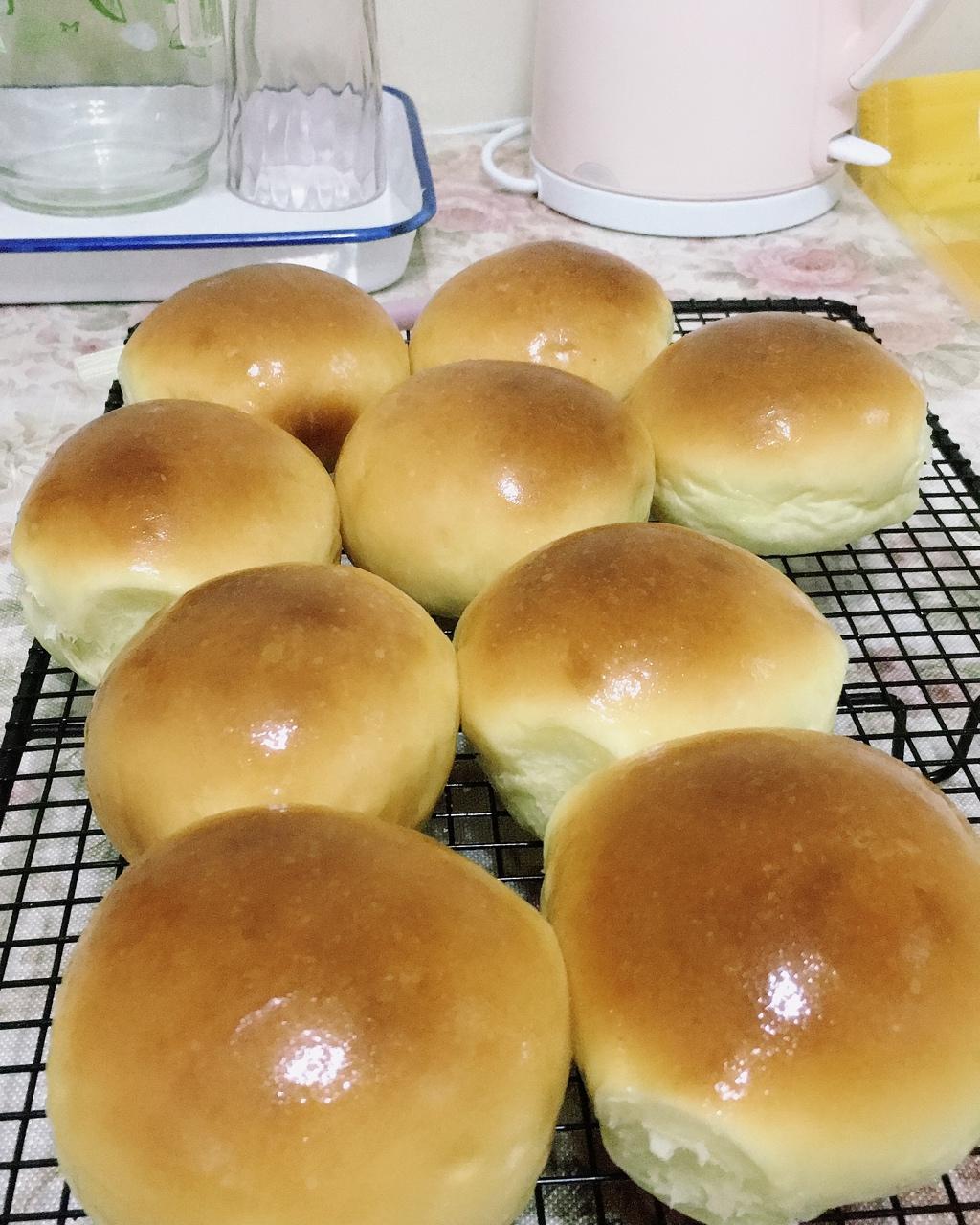 巨蛋牛奶面包