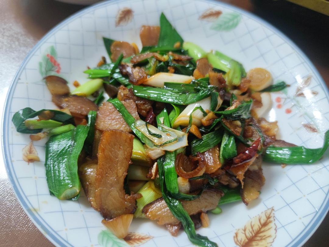 腊肉炒蒜苗