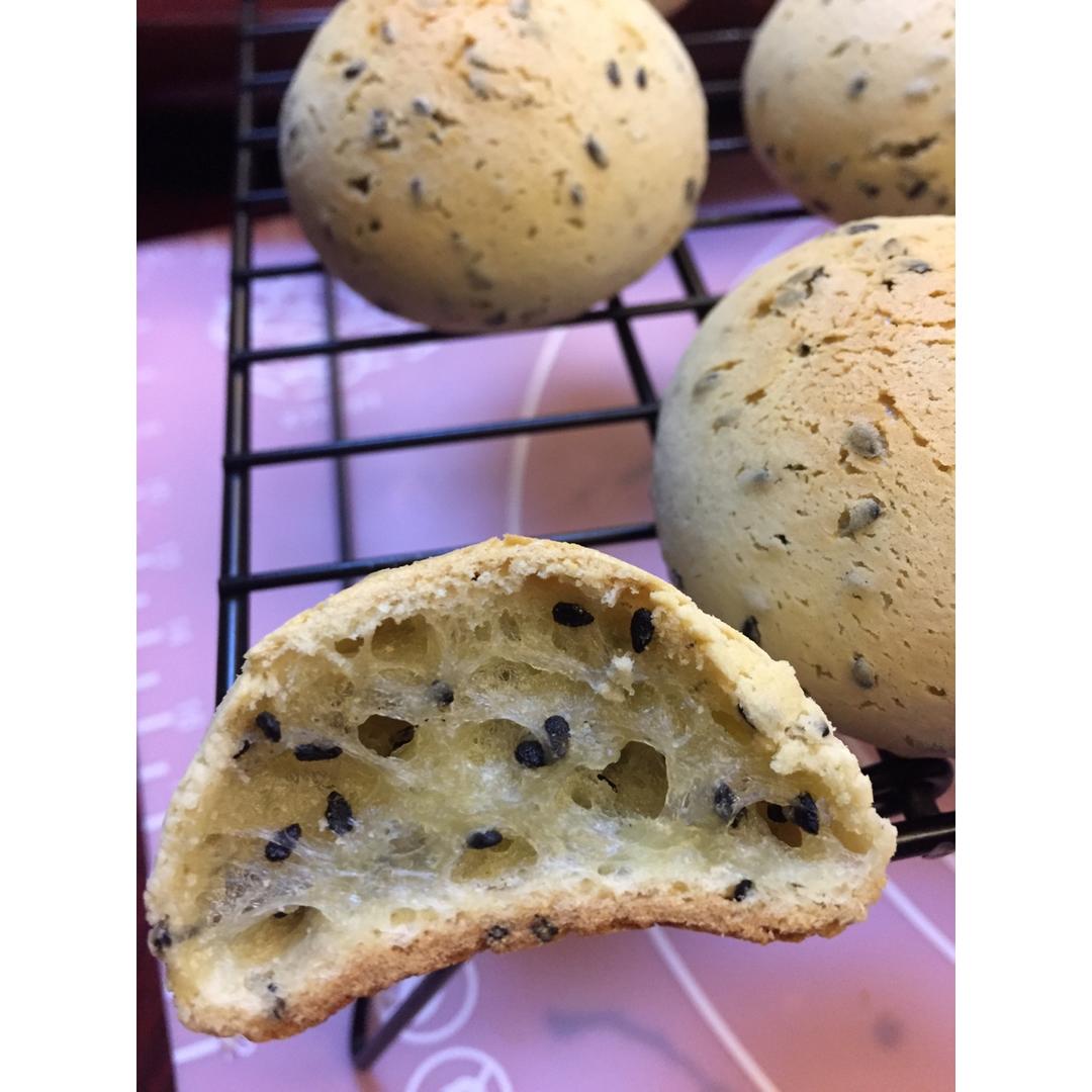 黑芝麻麻薯面包