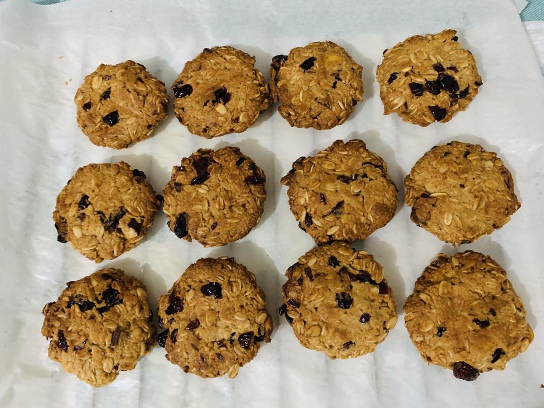素食:有机燕麦芝麻大饼干