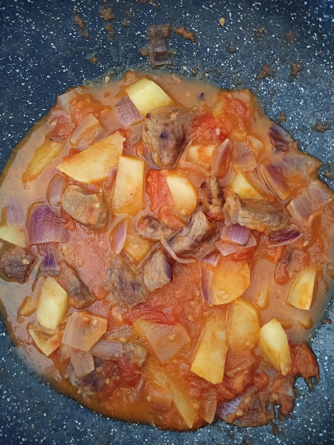 快手西红柿土豆炖牛肉