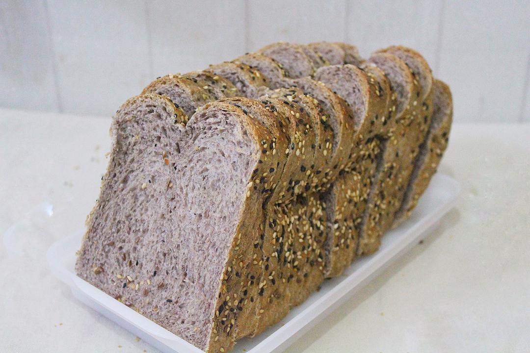 浓香黑芝麻吐司