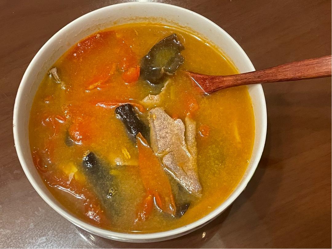 蕃茄木耳猪肝汤