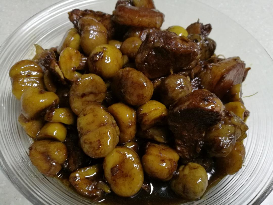 板栗红烧肉