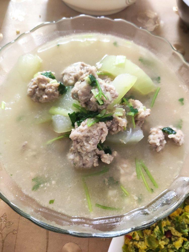 夏天不可错过的家常味--冬瓜丸子汤