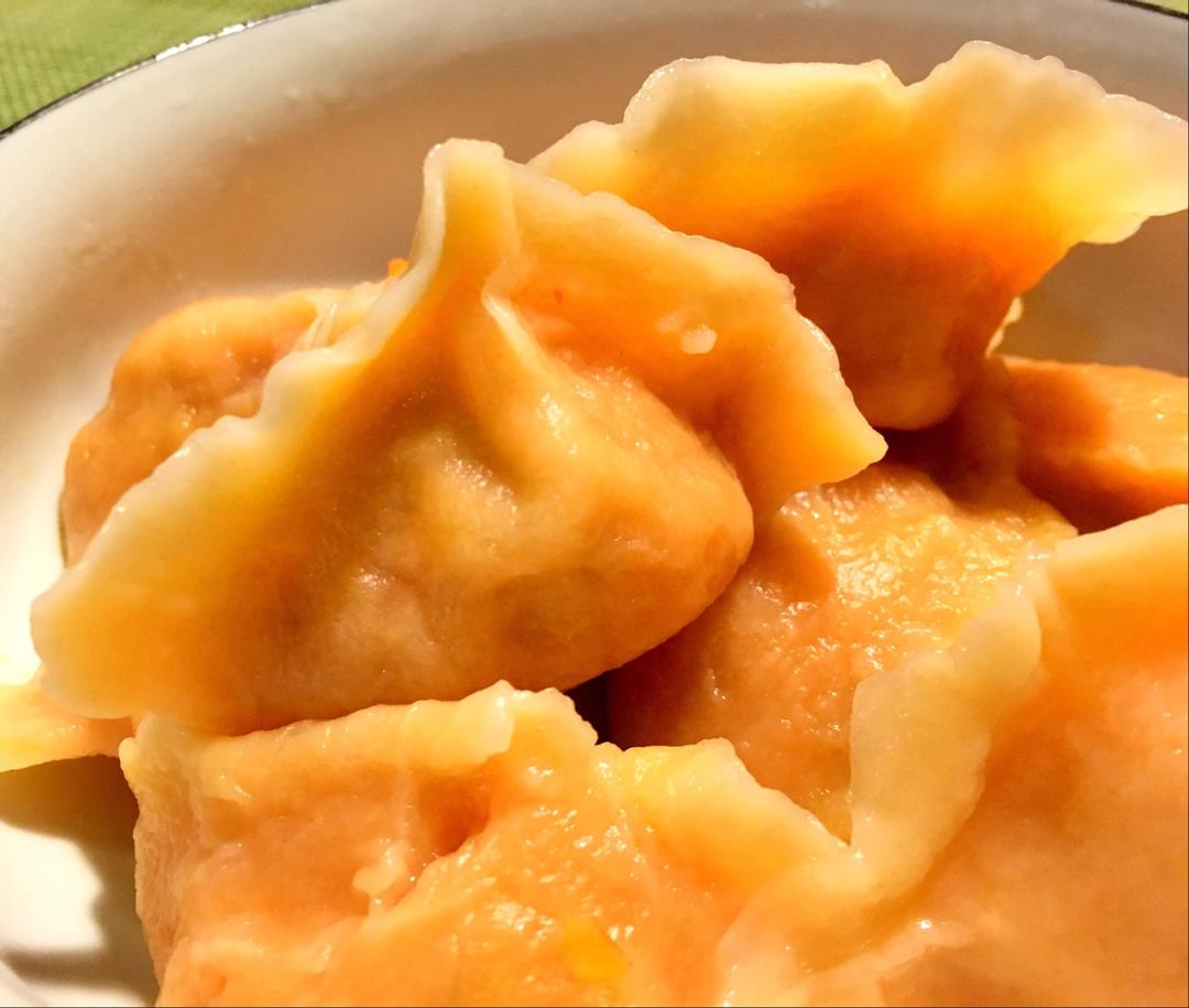 大肚饺子包法——后附视频  (胡萝卜牛肉馅儿)