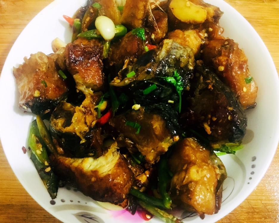 辣炒腊鱼的做法