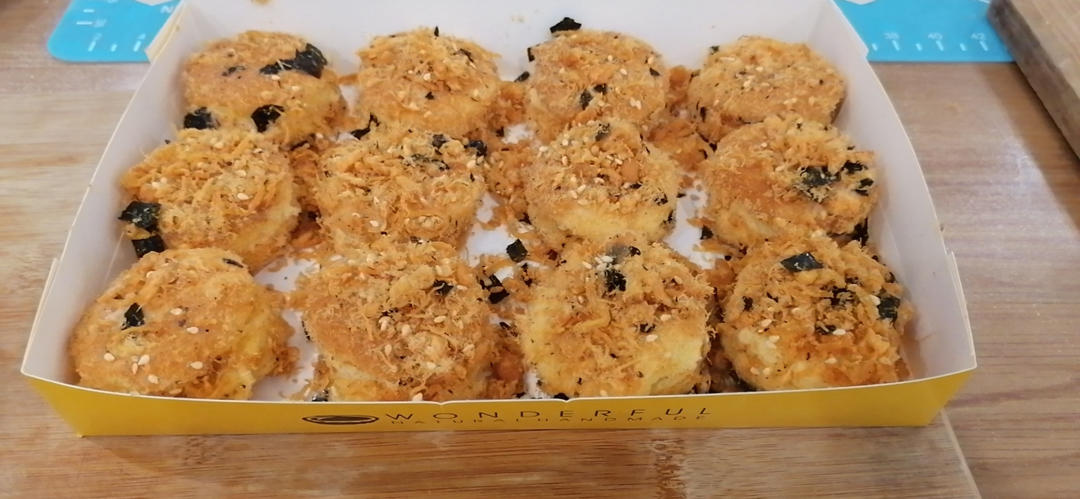 美味海苔肉松小贝