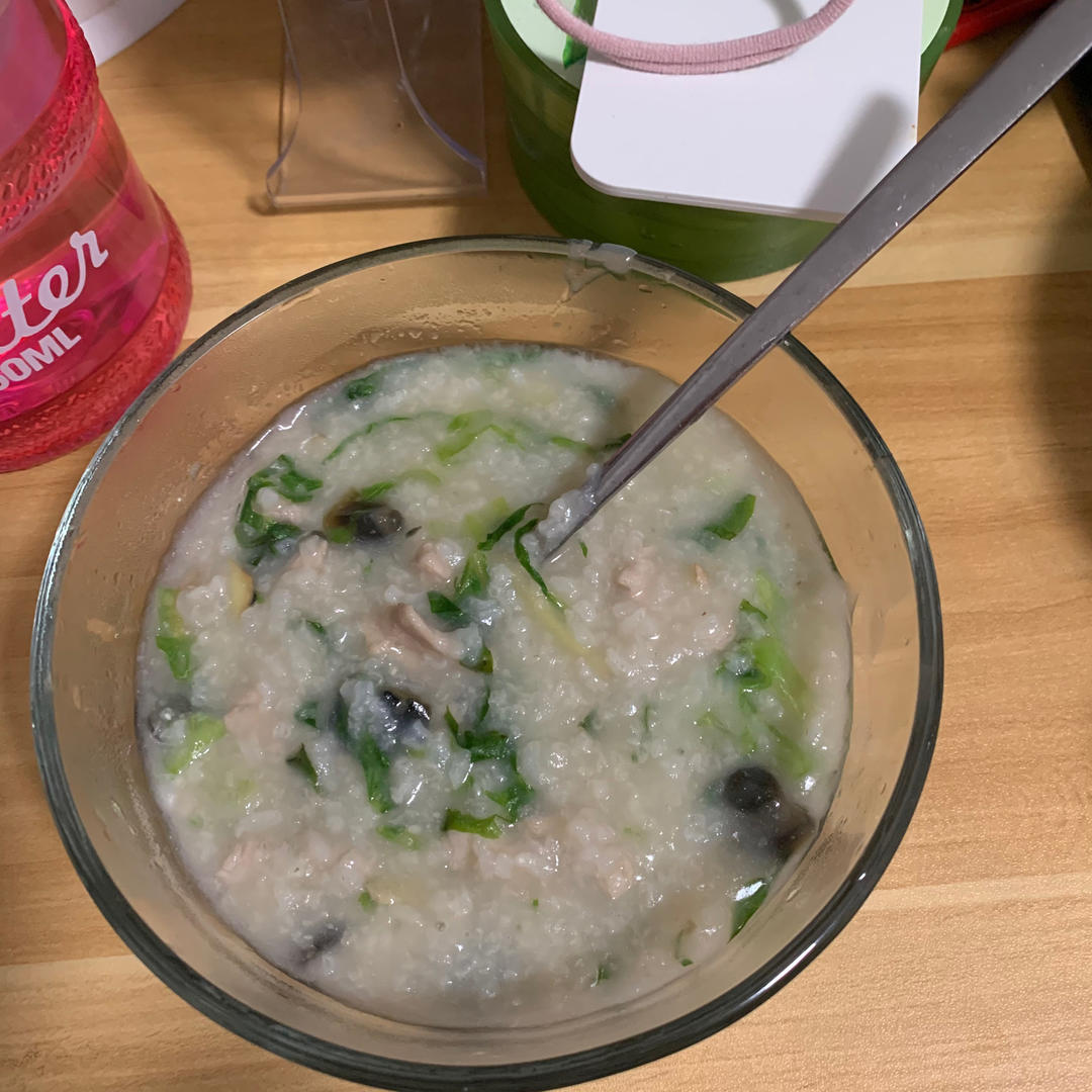 妈妈👩教我做的皮蛋瘦肉粥🥣简单快捷美味😋