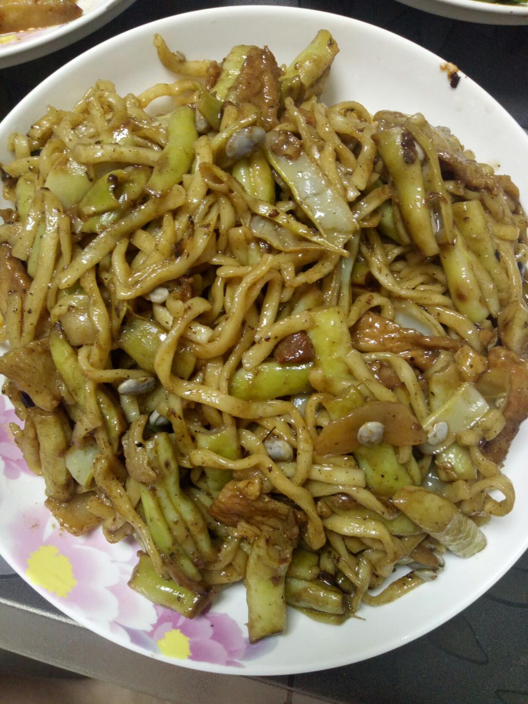 芸豆焖面（附万能的腌肉不老的办法）