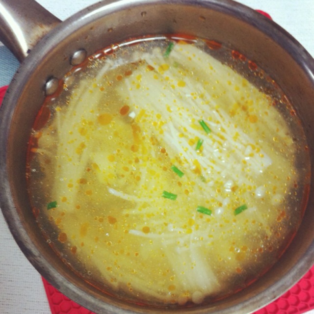 金针菇豆腐肉片汤