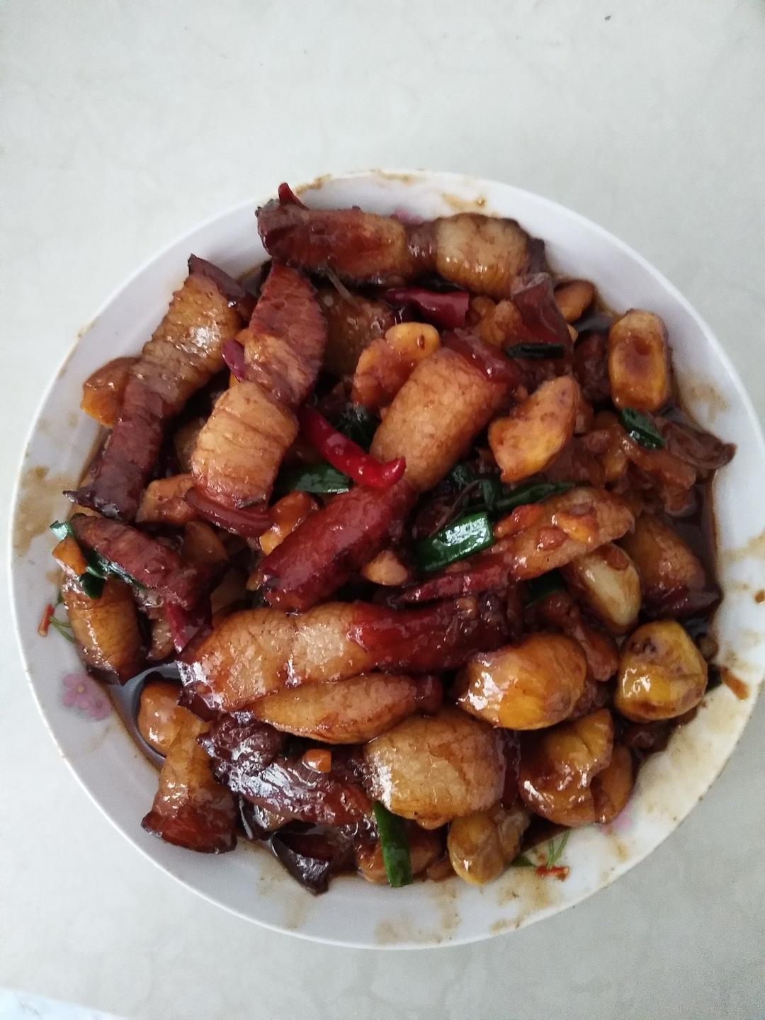板栗红烧肉