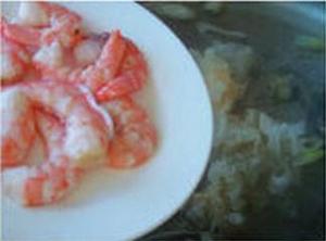 银耳鲜虾汤的做法 步骤6