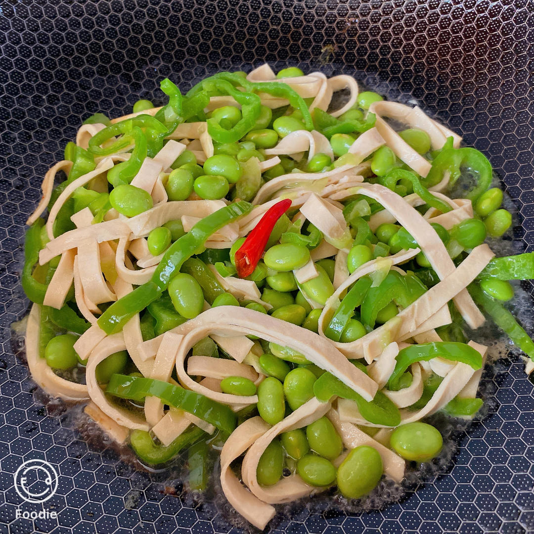 小美版青椒毛豆炒香干