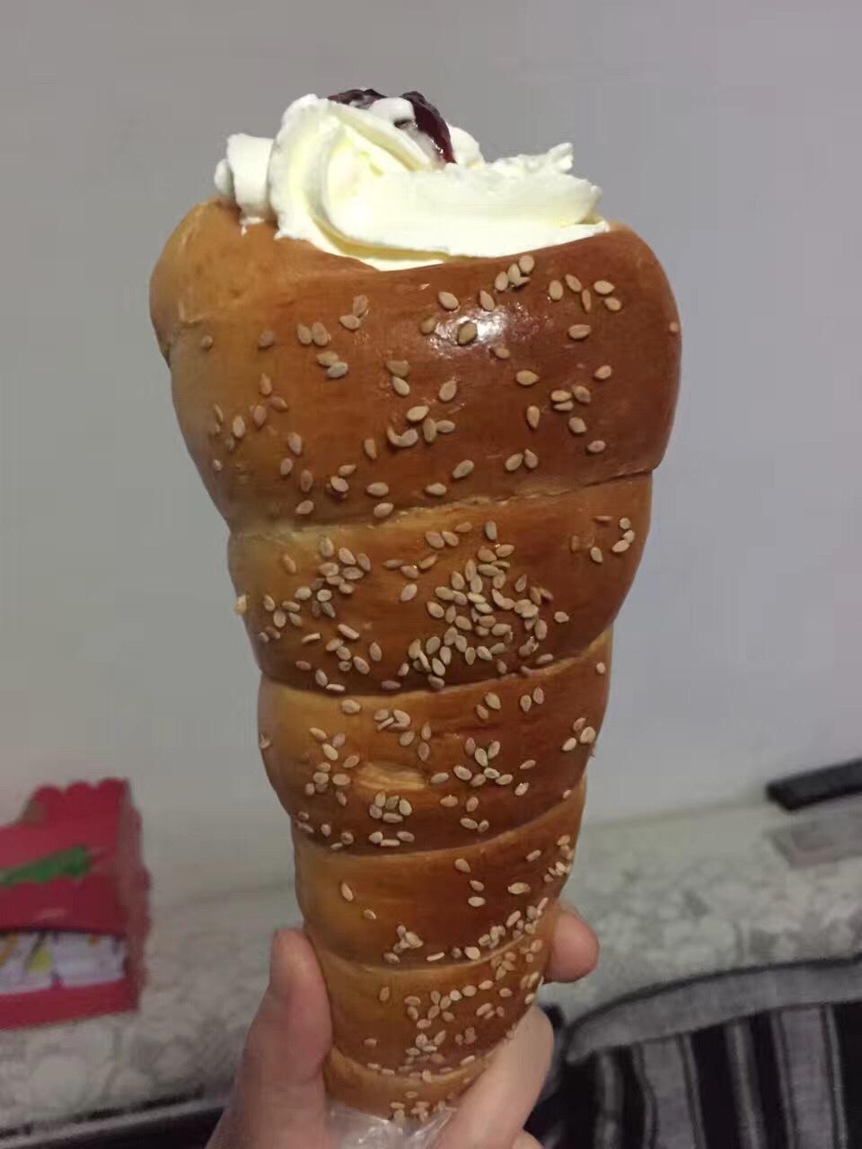 牛角面包卷 Bread Cone