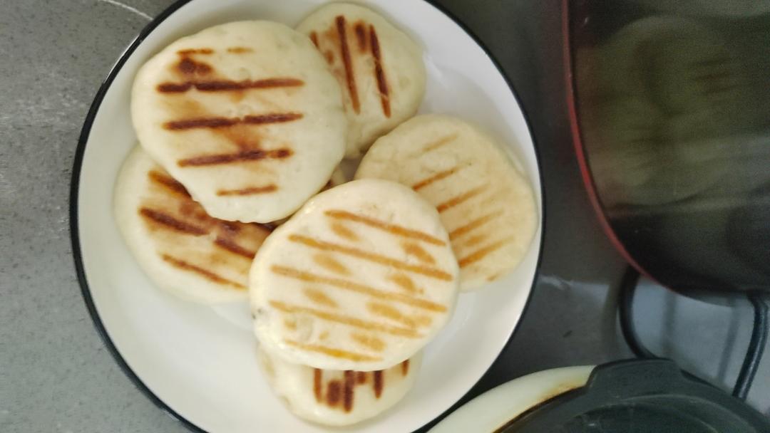 松软养胃的山药饼      （高营养低热量）