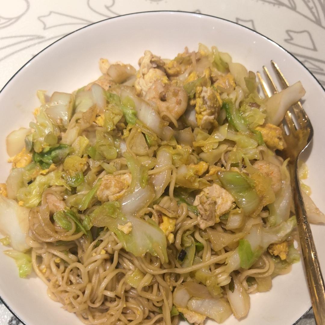 什蔬虾仁鸡蛋炒面