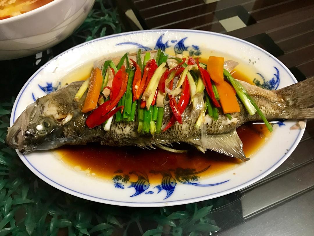燕丽家做的清蒸鱼