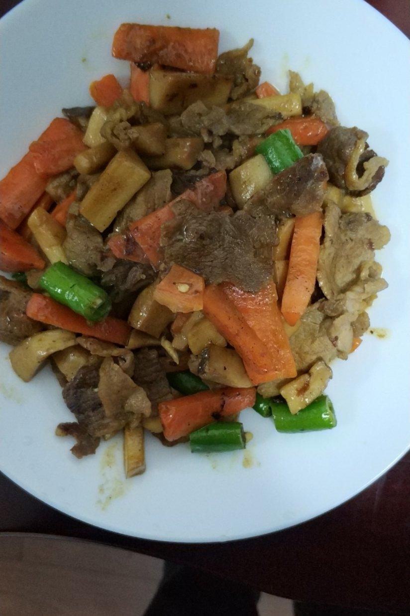 黑椒杏鲍菇牛肉粒