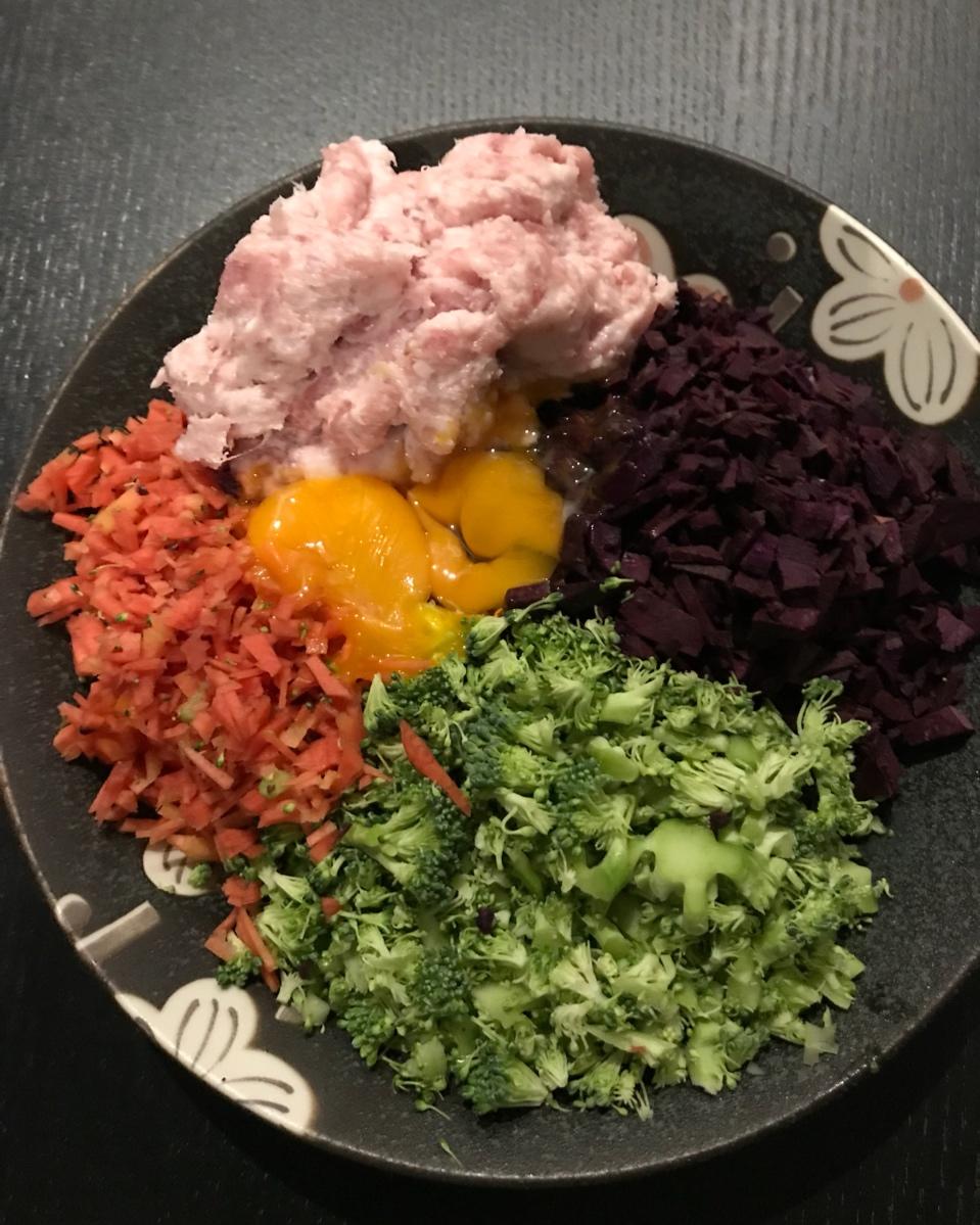 自制狗狗鸡肉丸子