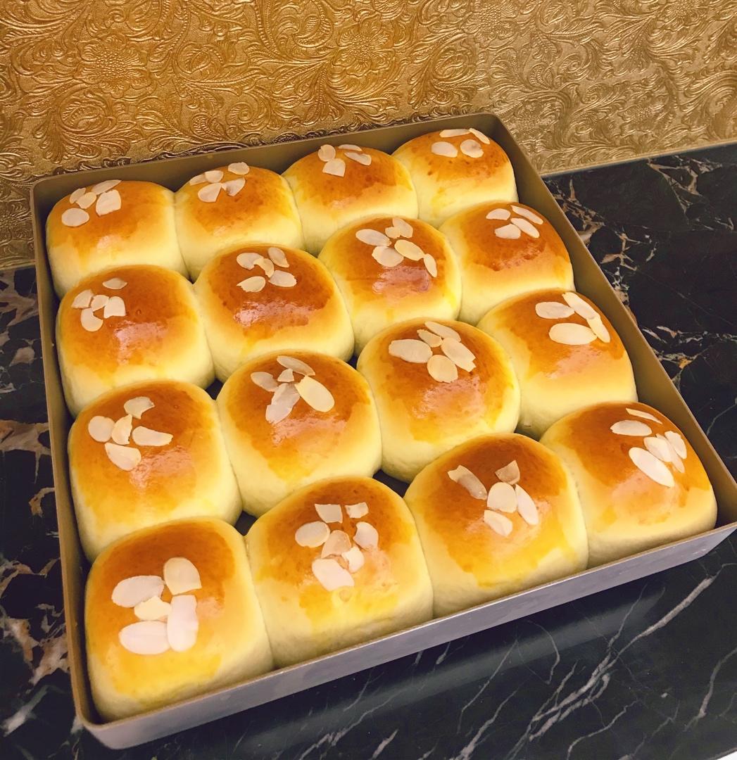 椰蓉奶香小餐包