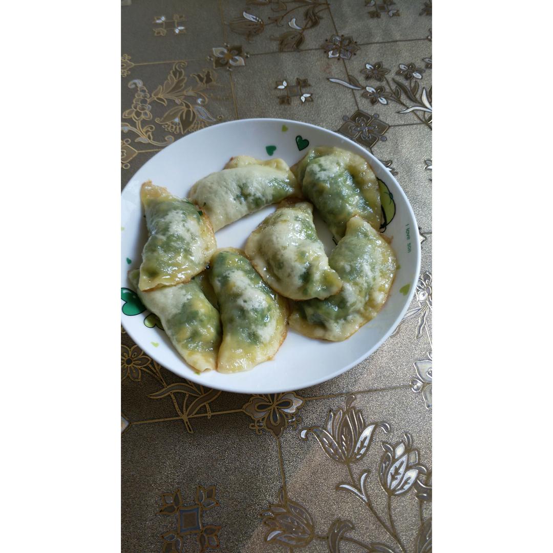 水煎包（韭菜）Fried Dumplings