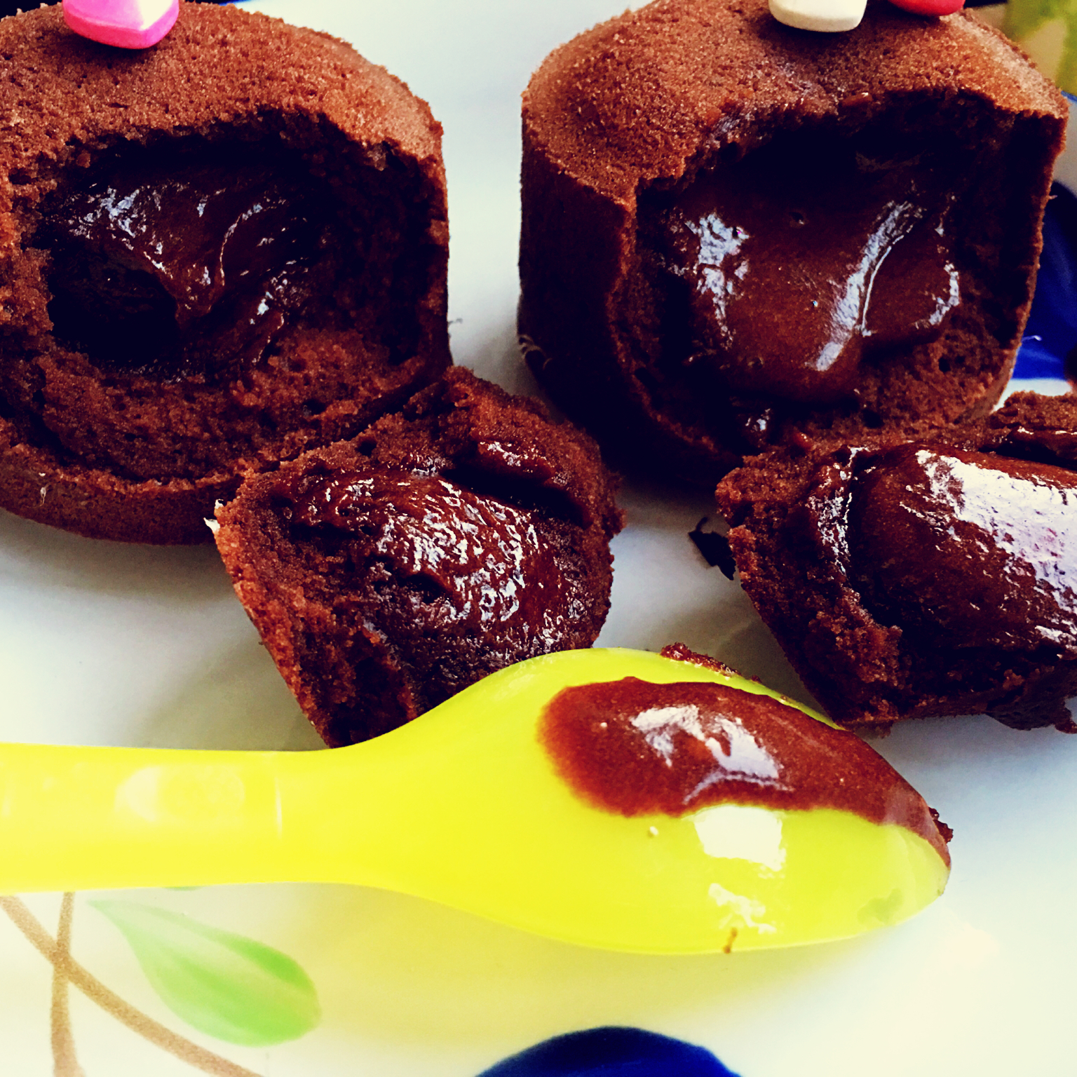 给妹子群的巧克力熔岩蛋糕