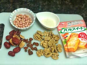 红枣核桃露～豆浆机版的做法 步骤1