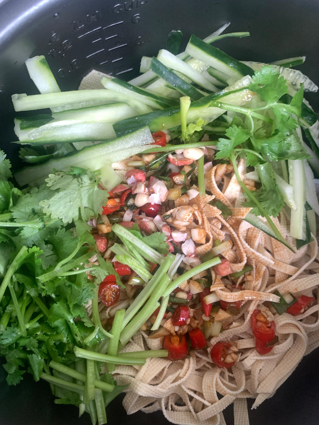 超级爽口开胃的凉拌豆皮