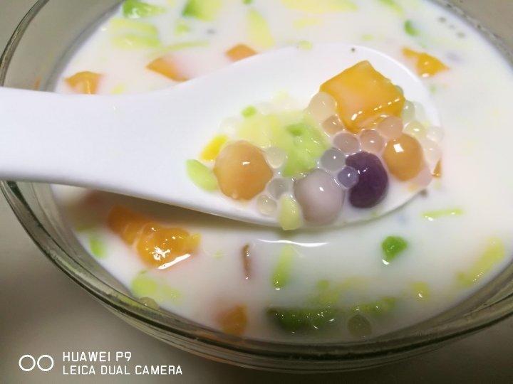 芋圆芒果椰汁西米露