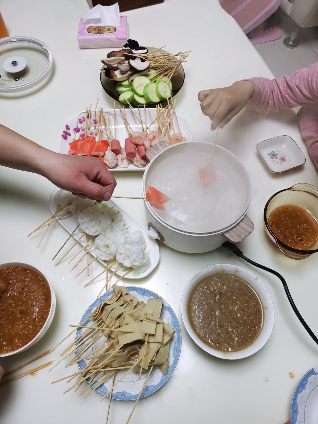 网红小吃沾串酱汁 蒜辣版