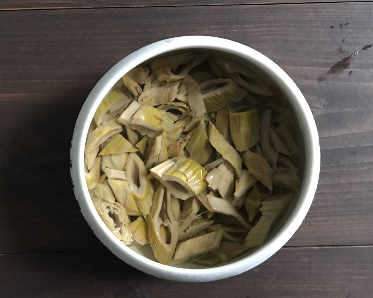笋干竹荪老鸭汤的做法 步骤1