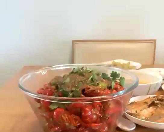 蒜泥啤酒小龙虾的做法