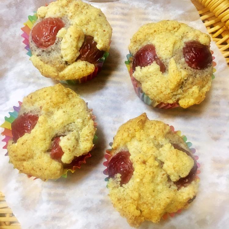 樱桃杏仁酥纸杯蛋糕 Cherry Cupcakes