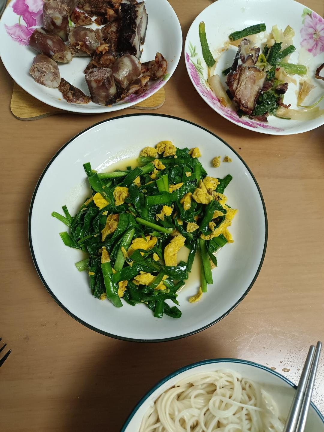 韭菜炒鸡蛋——三分钟快手下饭菜 掌握火候的秘诀