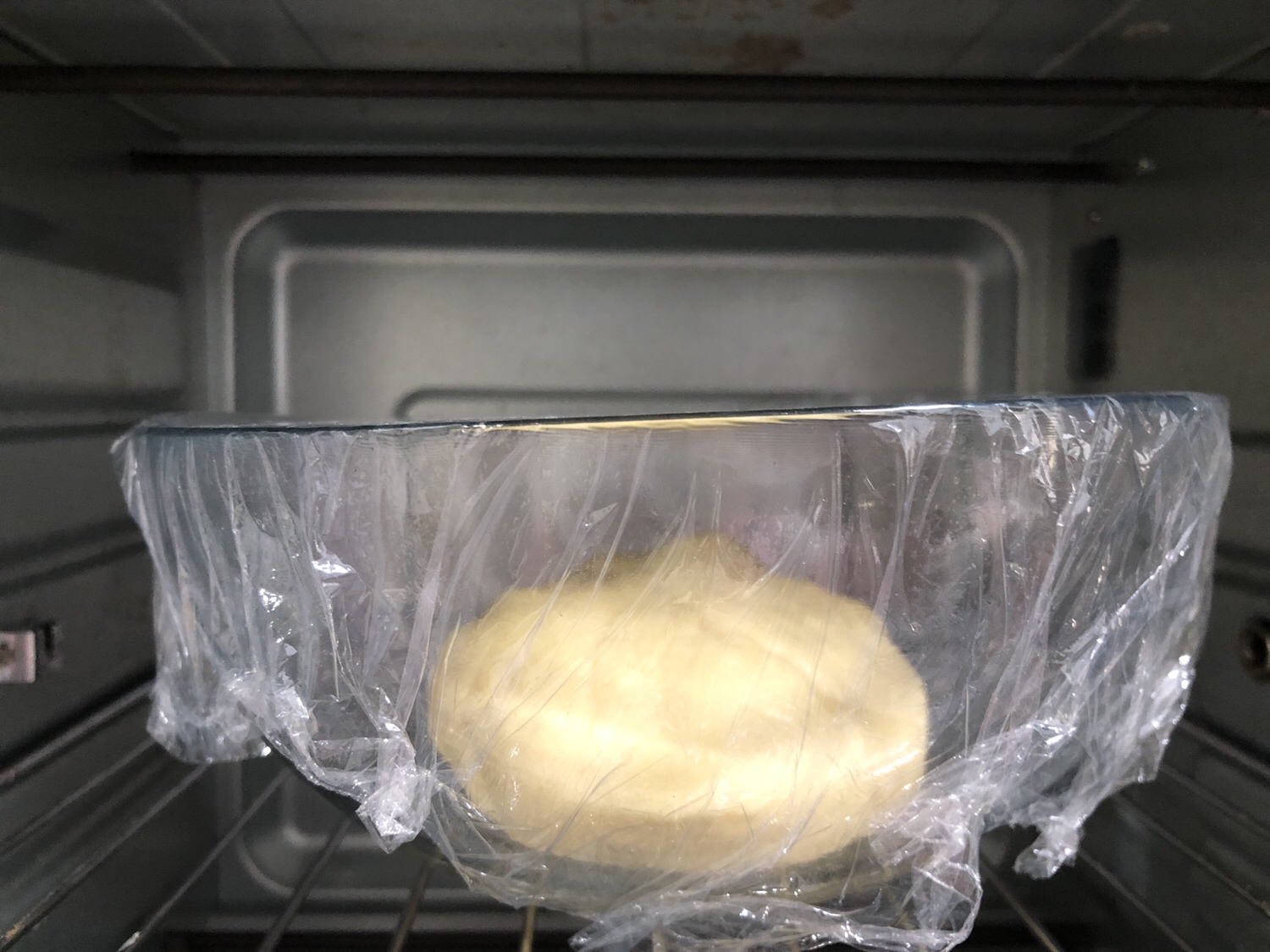 手揉版旋风豆沙毛毛虫面包的做法 步骤5