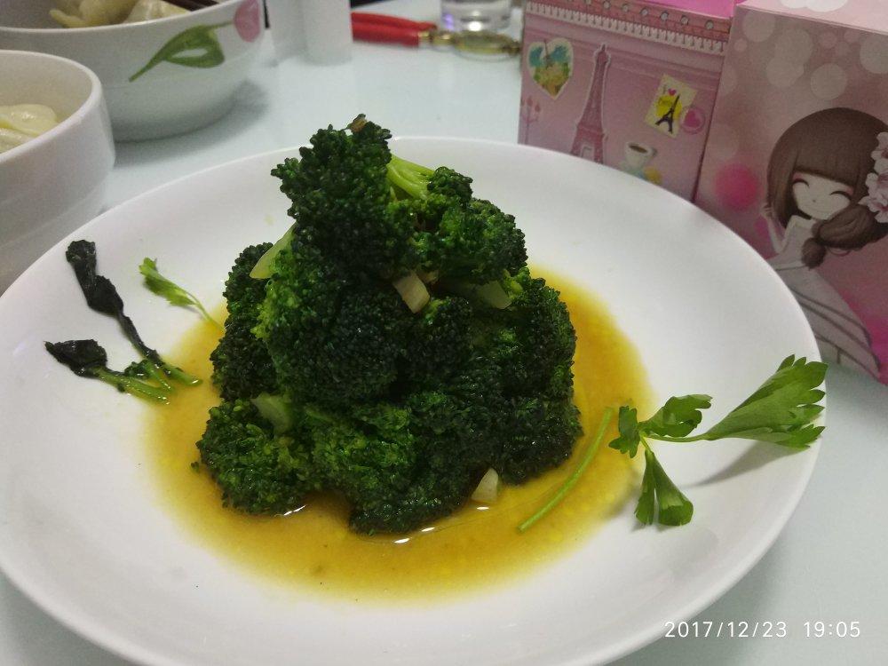 南阳紫藤斋葡萄采摘园做的西兰花圣诞树