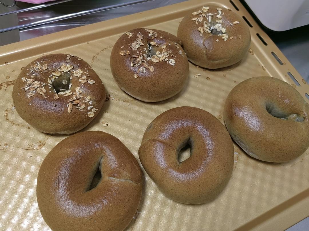 轻盐黑芝麻贝果