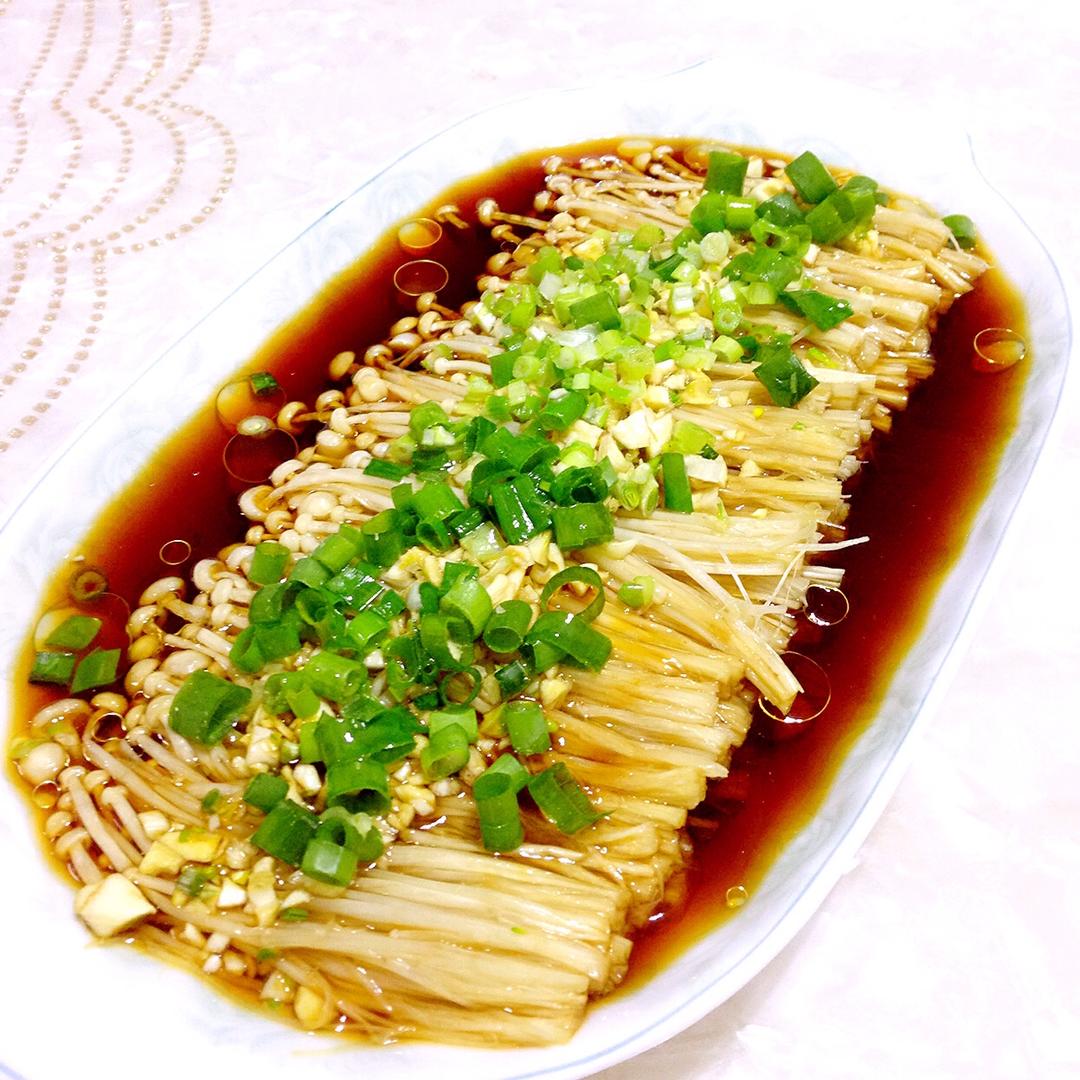 瑶也瑶不到外婆桥做的蒜蓉蒸金针菇