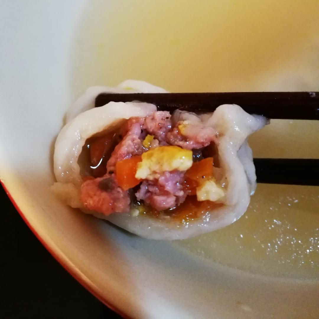 猪肉香菇胡萝卜水饺