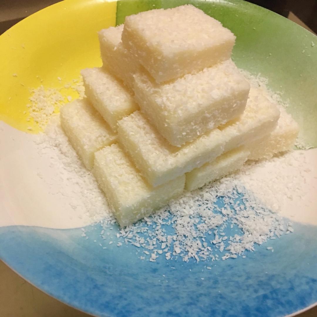 牛奶椰蓉小方
