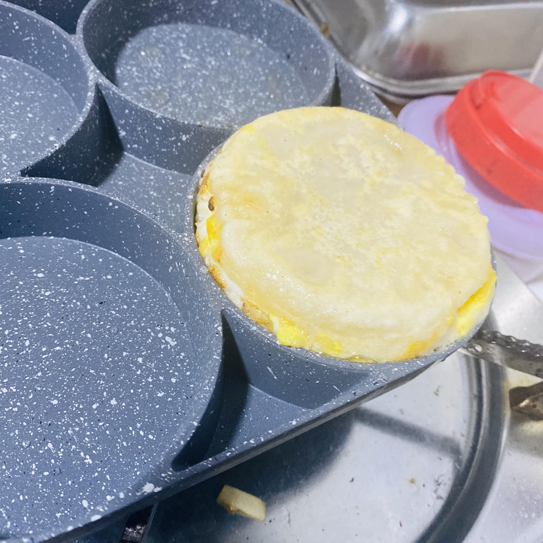 早餐霸王~沉甸甸鸡蛋汉堡
